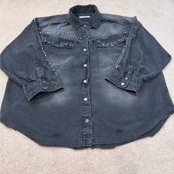 💥💥SALE!!💥💥 FP Studded Black Denim Light Jacket Shacket Washed Black never worn - Picture 4 of 8